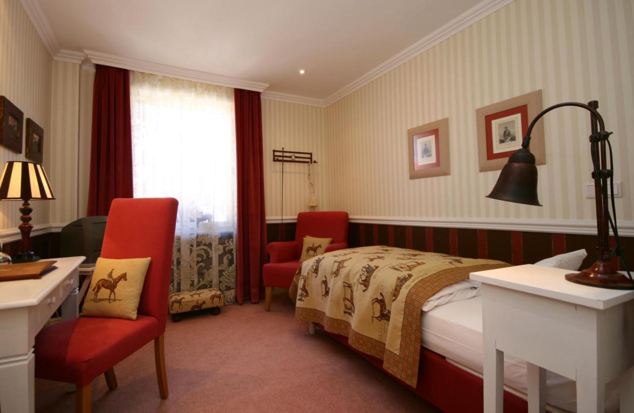 Landhotel Kern Bad Zwesten Exterior photo